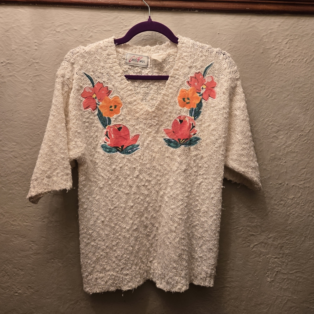 🔥3/15$ Vintage Crossroads Floral Appliqué Knit Top | Textured Sweater | P2P 20”